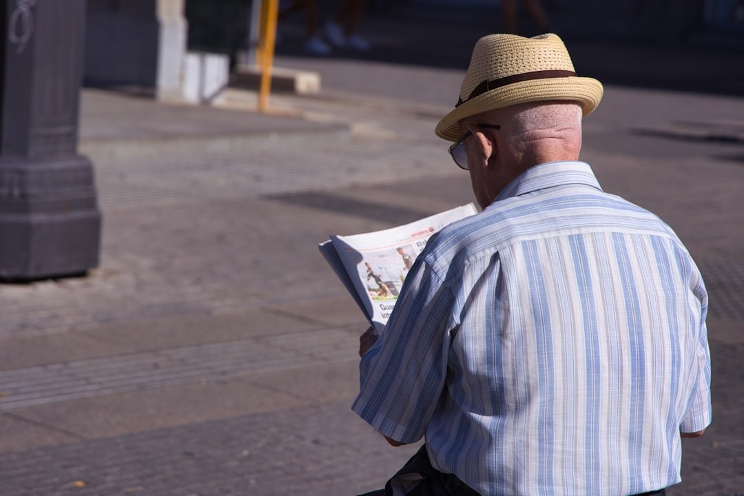 detective reading book
